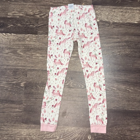 Girl unicorn pajama set includes long sleeve top and pants size 8 - Picture 4 of 6